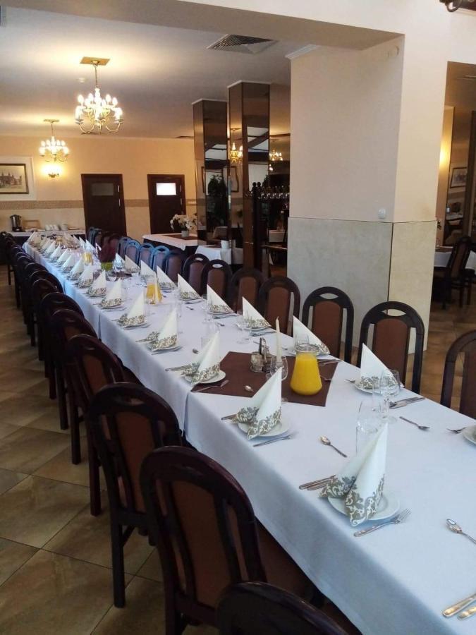 Hotel Ruczaj Краков Экстерьер фото