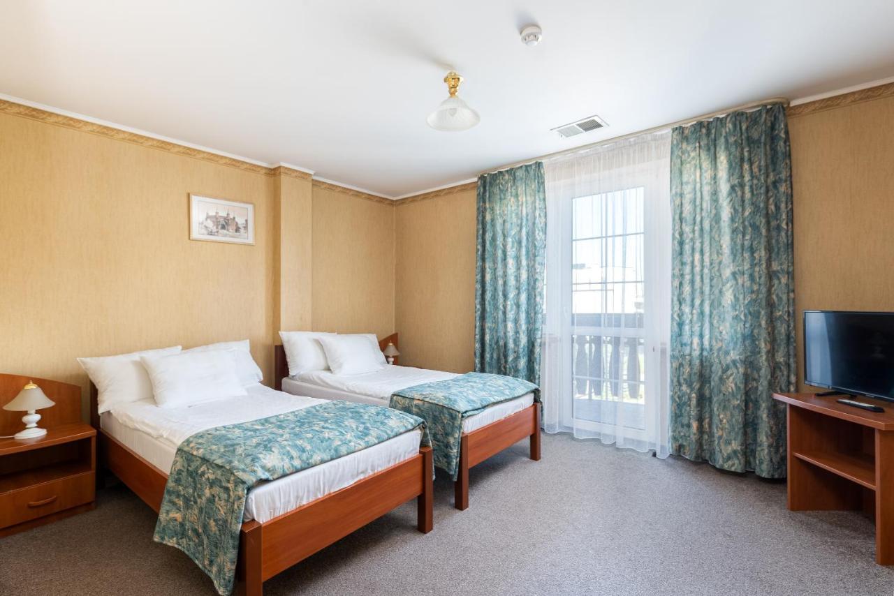 Hotel Ruczaj Краков Экстерьер фото